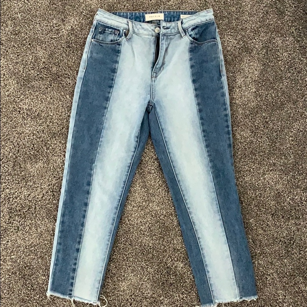 Only worn once PacSun Cropped Mom Jeans